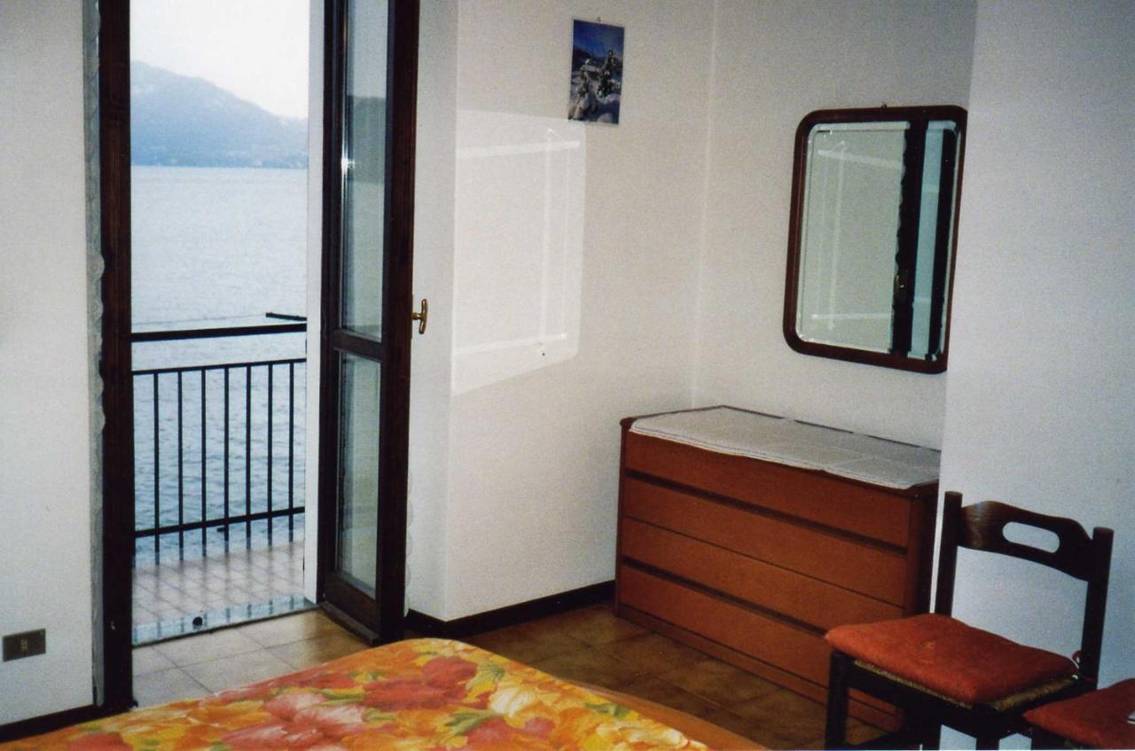 ורנה Casa In Riva Al Lago מראה חיצוני תמונה