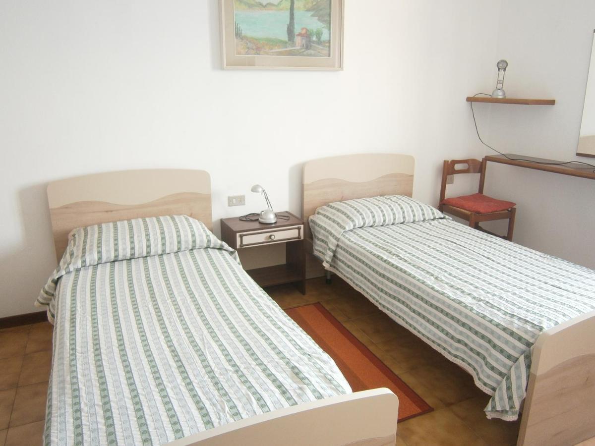 ורנה Casa In Riva Al Lago מראה חיצוני תמונה