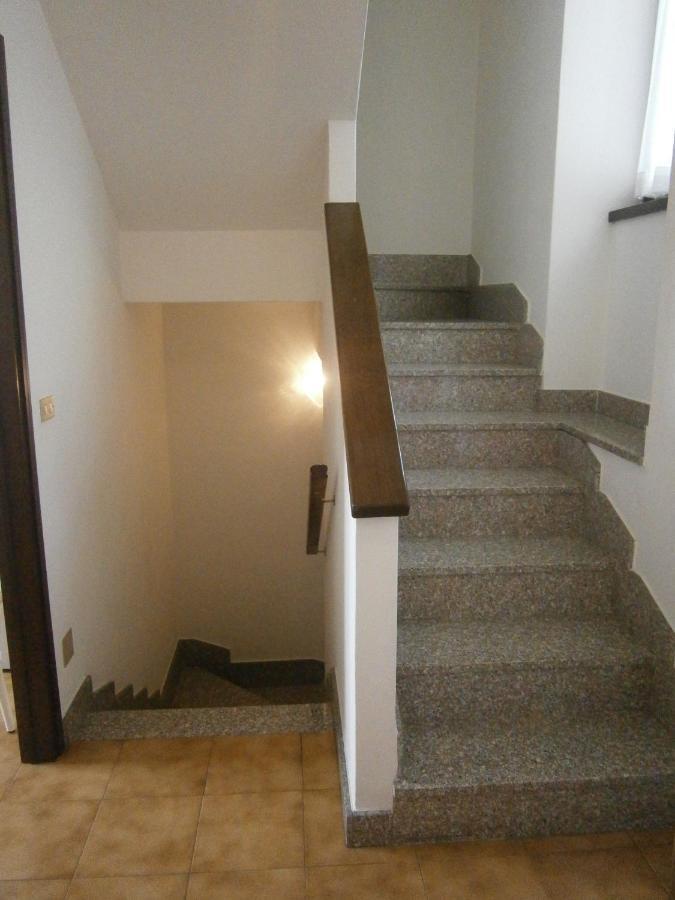 ורנה Casa In Riva Al Lago מראה חיצוני תמונה